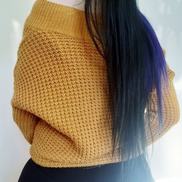 Urban Heritage Off-shoulder/ V-neck wrap sweater - Picture 5 of 10